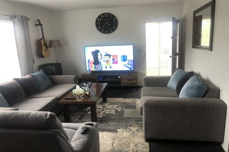 Photo of property in 89 Gossamer Drive, Pakuranga Heights, Auckland, 2010