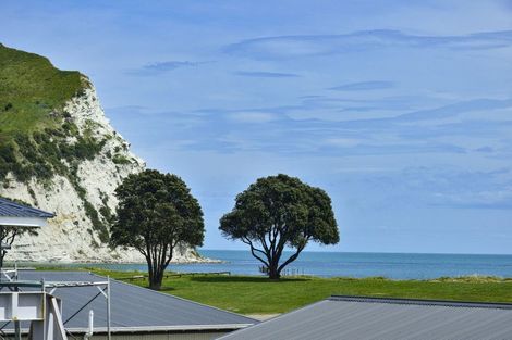 Photo of property in 5 Bill Nolan Place, Mahia, 4198