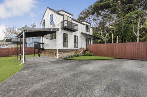 Photo of property in 2/9 Heathglen Place, Bayview, Auckland, 0629
