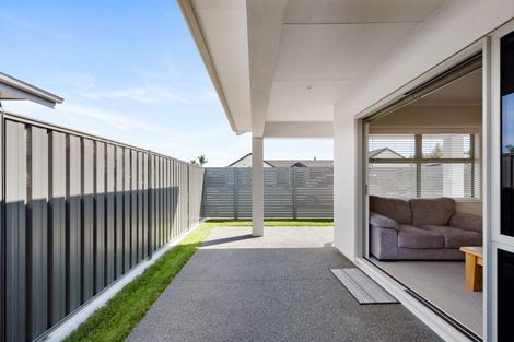 Photo of property in 22 Young Place, Taradale, Napier, 4112