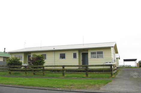 Photo of property in 70 Hume Street, Waitara, 4320