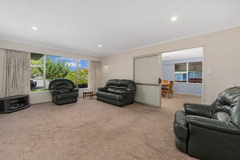 Photo of property in 11 Chippendale Crescent, Highbury, Palmerston North, 4412
