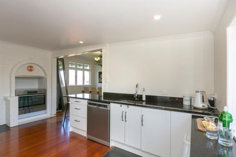 Photo of property in 18 David Street, Westown, New Plymouth, 4310