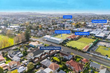 Photo of property in 4/6 Ray Small Drive, Papakura, 2110