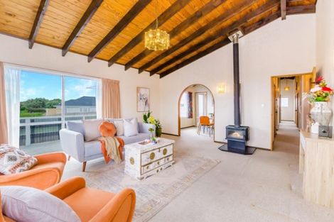 Photo of property in 68 Dixie Street, Te Horo Beach, Otaki, 5581