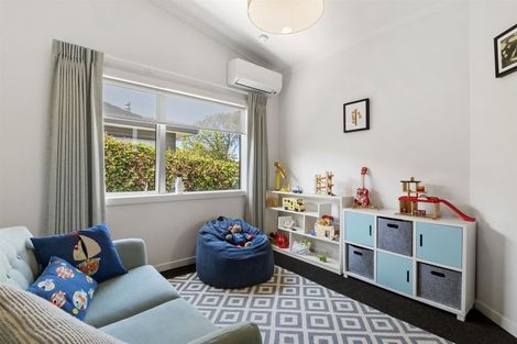 Photo of property in 7a Varlene Terrace, Forrest Hill, Auckland, 0620