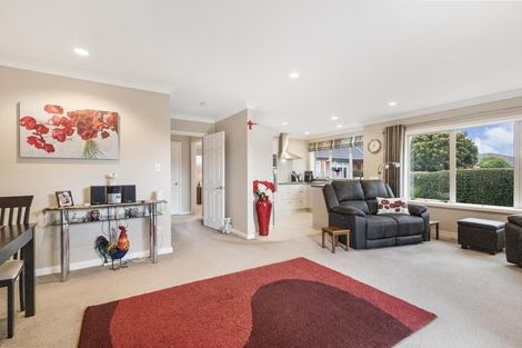 Photo of property in 10 Walter Court, Cambridge, 3434