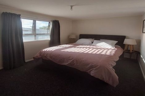 Photo of property in 5 Keats Place, Blockhouse Bay, Auckland, 0600