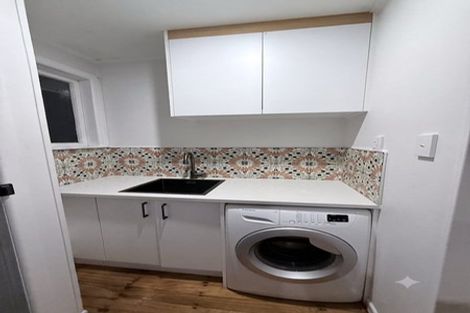 Photo of property in 8 Pandora Place, Pakuranga, Auckland, 2010