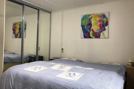 Photo of property in 1/8 Golf Road, New Lynn, Auckland, 0600