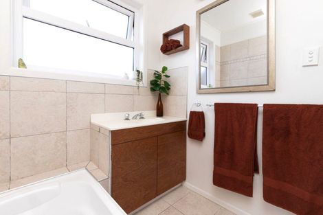 Photo of property in 2 Sonia Place, Casebrook, Christchurch, 8051