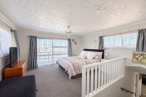 Photo of property in 26 Hakanoa Street, Huntly, 3700
