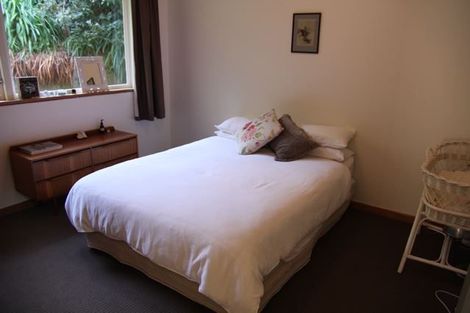 Photo of property in 27 Tio Tio Road, Miramar, Wellington, 6022