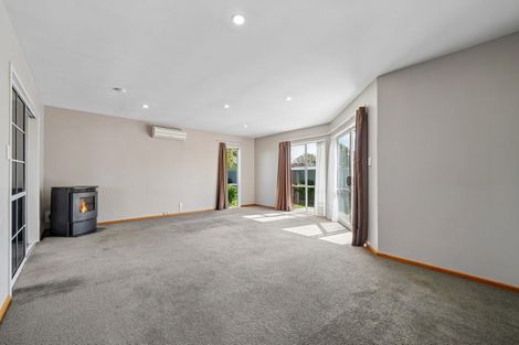 Photo of property in 1 Birdling Place, Halswell, Christchurch, 8025