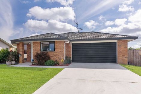 Photo of property in 28 Aldershot Place, Nawton, Hamilton, 3200