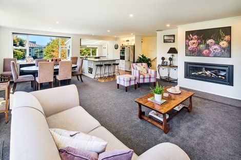 Photo of property in 5 Saint Francis Grove, Waterloo, Lower Hutt, 5011