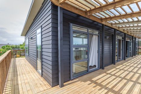 Photo of property in 6 Arataki Grove, Waitarere Beach, Levin, 5510