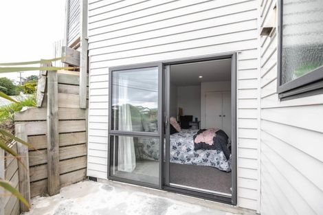 Photo of property in 106b Glanmire Road, Newlands, Wellington, 6037