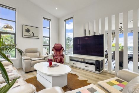 Photo of property in 69 Sunset Road, Totara Vale, Auckland, 0632