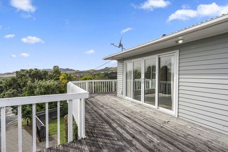 Photo of property in 3 Kahikatea Grove, Paparangi, Wellington, 6037