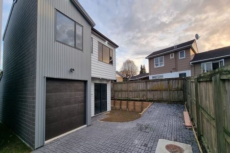 Photo of property in 425f Great South Road, Opaheke, Papakura, 2113