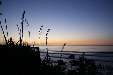 Photo of property in 74 The Esplanade, Raumati South, Paraparaumu, 5032