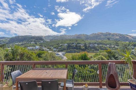 Photo of property in 51 Handyside Street, Tawa, Wellington, 5028