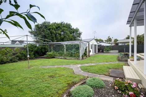 Photo of property in 4 Redwood Place, Te Awanga, 4102