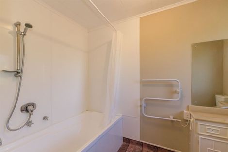 Photo of property in 4 Whyte Street, Paraparaumu Beach, Paraparaumu, 5032