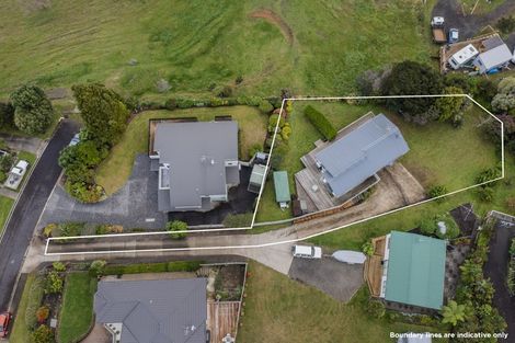 Photo of property in 9 Christa Court, Whitianga, 3510