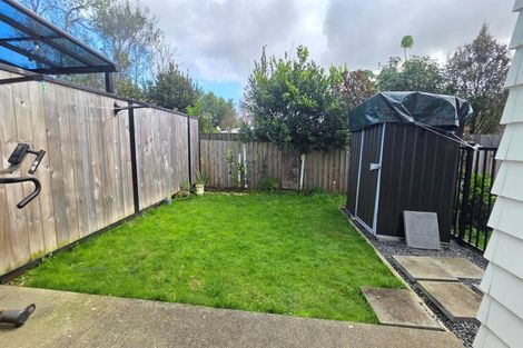 Photo of property in 22 Rauemi Way, Te Atatu South, Auckland, 0610