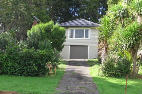 Photo of property in 38 Hollywood Avenue, Titirangi, Auckland, 0604