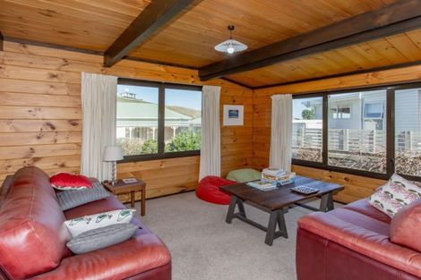 Photo of property in 22 Mowhanau Drive, Kai Iwi, Whanganui, 4574