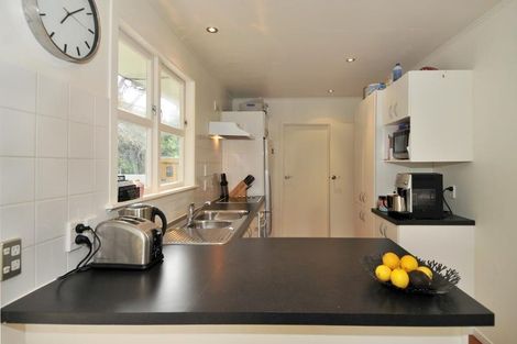 Photo of property in 61 Peach Road, Glenfield, Auckland, 0629