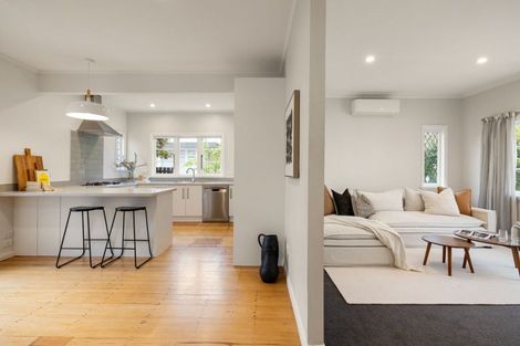 Photo of property in 52 Clarkin Road, Fairfield, Hamilton, 3214