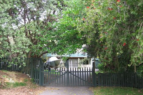 Photo of property in 114 Pa Road, Hahei, Whitianga, 3591