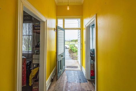Photo of property in 15 Kelvin Street, Aramoho, Whanganui, 4500