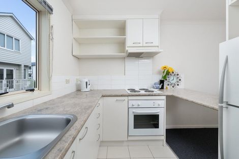 Photo of property in 3/4 Keeling Road, Henderson, Auckland, 0612