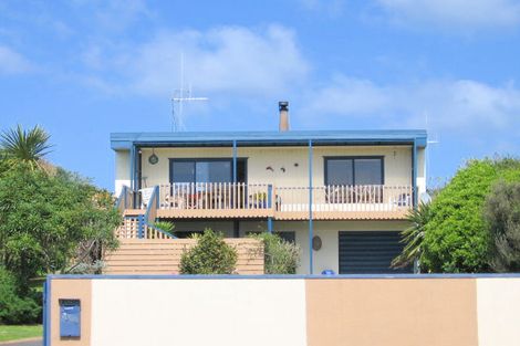 Photo of property in 1014 Papamoa Beach Road, Papamoa Beach, Papamoa, 3118