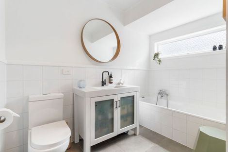 Photo of property in 1/119 Exmouth Road, Northcote, Auckland, 0627