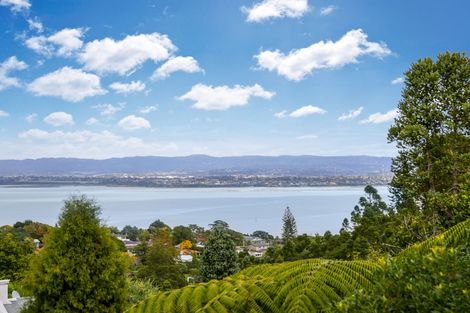 Photo of property in 35 Pluto Place, Beach Haven, Auckland, 0626