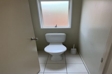 Photo of property in 10 Waylen Place, Burswood, Auckland, 2013
