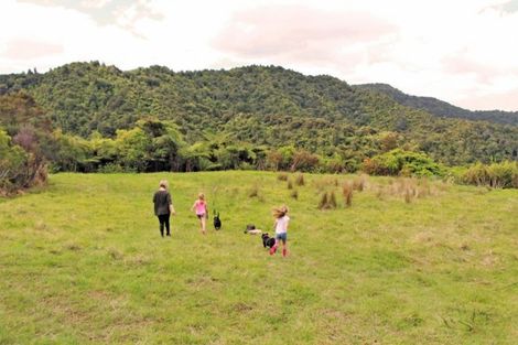 Photo of property in 750 Matakana Valley Road, Whangaripo, Wellsford, 0985