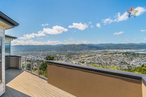 Photo of property in 93 Cypress Drive, Maungaraki, Lower Hutt, 5010