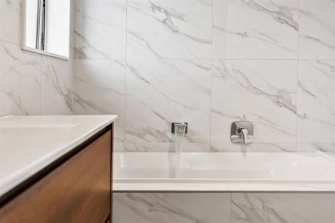 Photo of property in 12 Len Ireland Drive, Kumeu, 0810