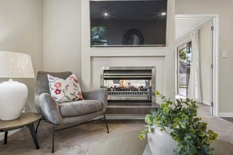 Photo of property in 18 Lemon Grove Lane, Greenhithe, Auckland, 0632