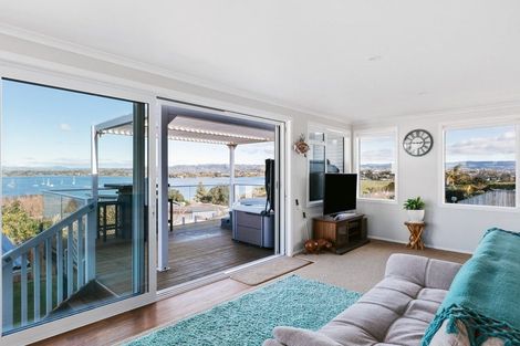 Photo of property in 35 Coppelia Avenue, Omokoroa, 3114