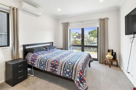 Photo of property in 77 Calluna Crescent, Totara Heights, Auckland, 2105