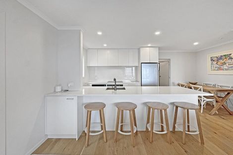 Photo of property in 123 Marine Parade, Seatoun, Wellington, 6022