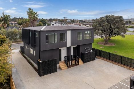 Photo of property in 2/75 Mcannalley Street, Manurewa East, Auckland, 2102